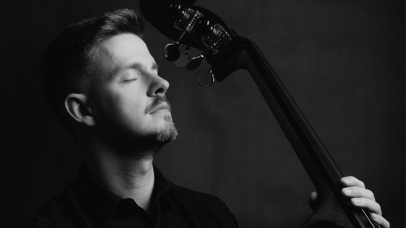 Marek Romanowski double bass